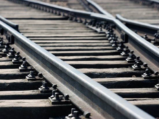 В Тверской области машинист слил с локомотива сотни литров дизельного топлива В Тверской области машинист слил с локомотива сотни литров дизельного топлива
