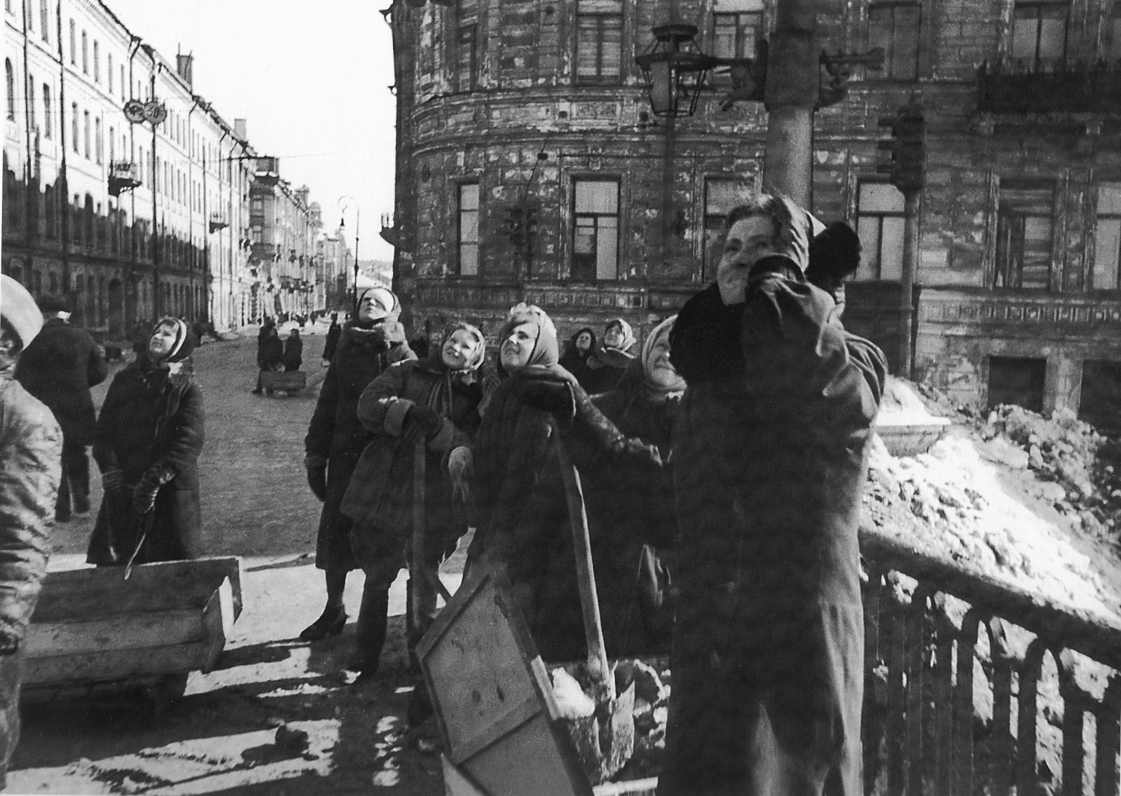 Сегодня жители Тверской области смогут в прямом эфире пообщаться с блокадницами Ленинграда Сегодня жители Тверской области смогут в прямом эфире пообщаться с блокадницами Ленинграда