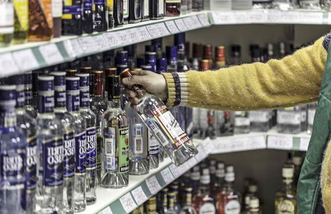 В тверских магазинах воруют водку, чтобы попасть в суд В тверских магазинах воруют водку, чтобы попасть в суд