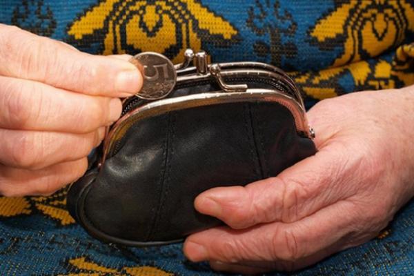 Пожилая жительница Тверской области лишилась кошелька в магазине Пожилая жительница Тверской области лишилась кошелька в магазине