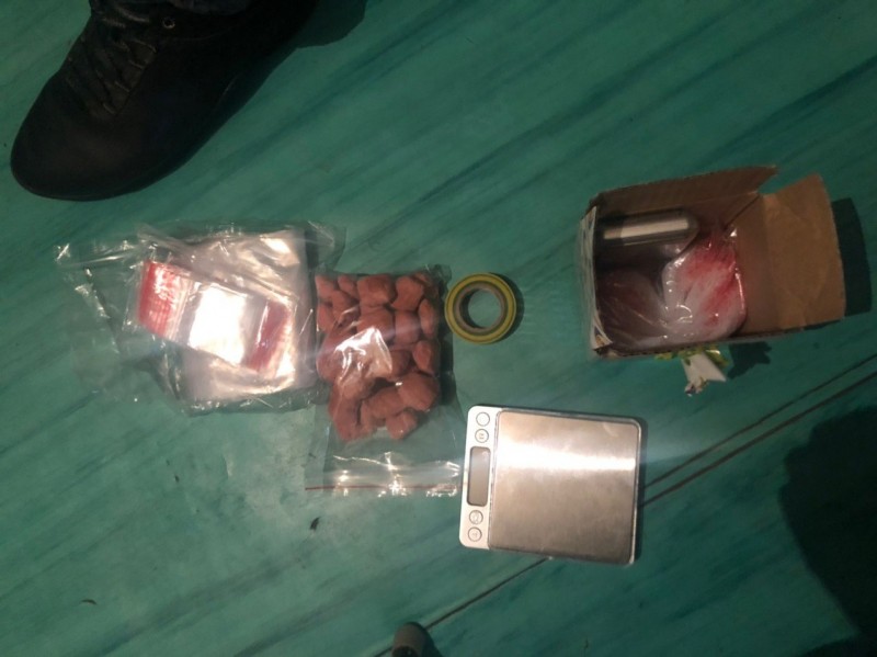 В Твери задержан наркоторговец, собиравшийся делать "закладки" В Твери задержан наркоторговец, собиравшийся делать "закладки"