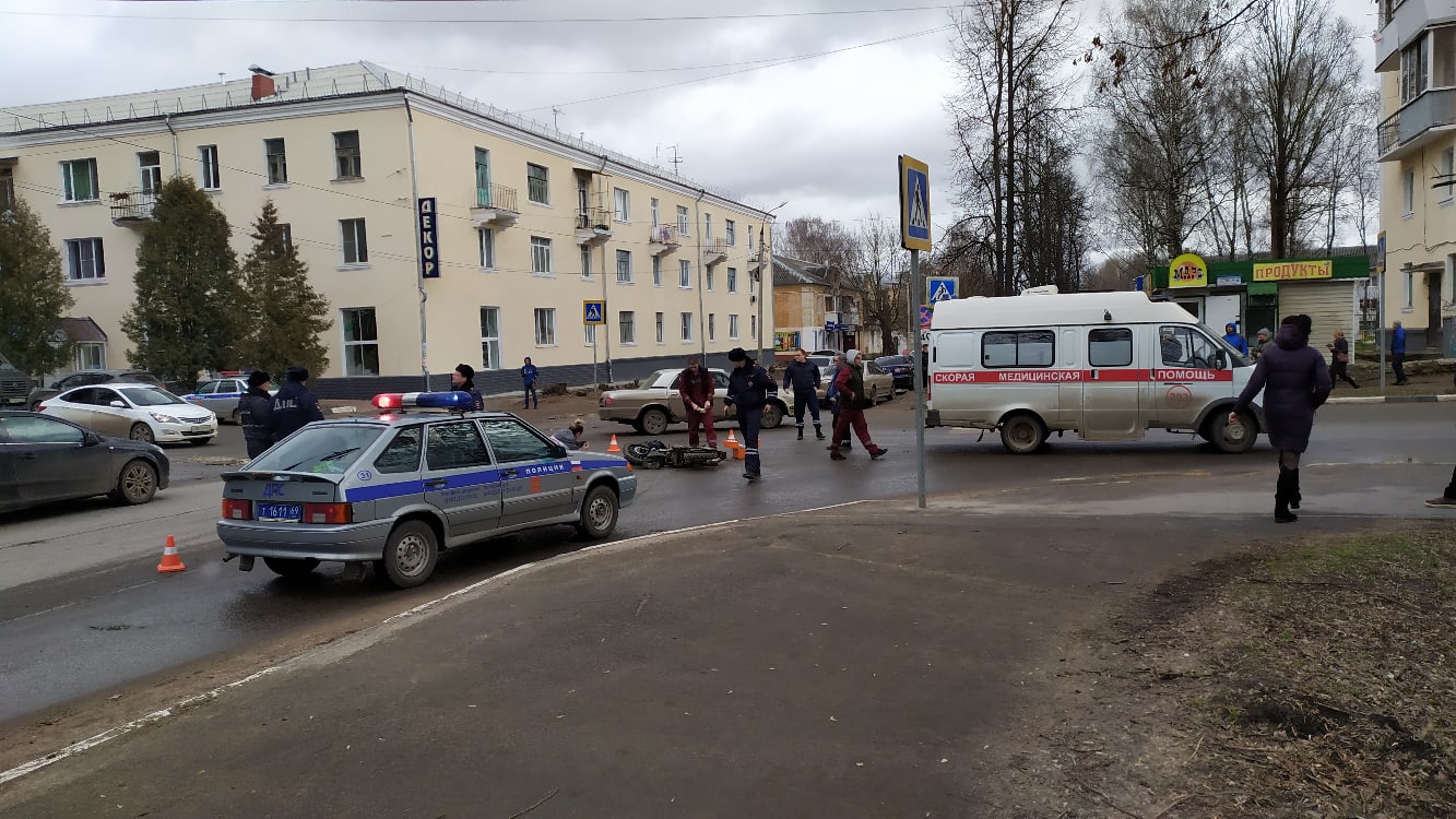 В Тверской области насмерть сбили мотоциклиста В Тверской области насмерть сбили мотоциклиста