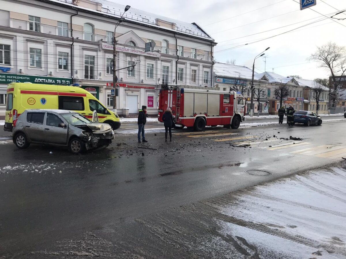 На улице Советская в Твери произошло ДТП, есть пострадавшие