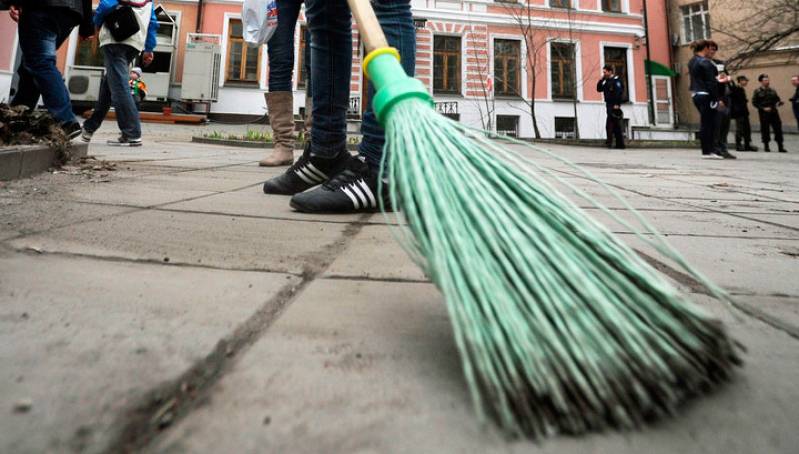 Житель Тверской области, который очень хотел барсетку, отработает 200 часов Житель Тверской области, который очень хотел барсетку, отработает 200 часов