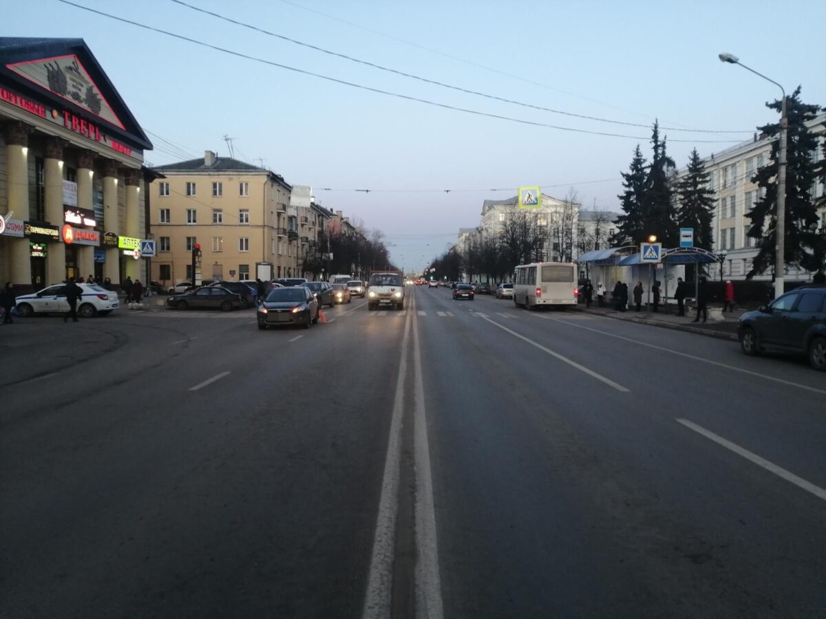 В Твери на пешеходном переходе сбили пожилого мужчину В Твери на пешеходном переходе сбили пожилого мужчину