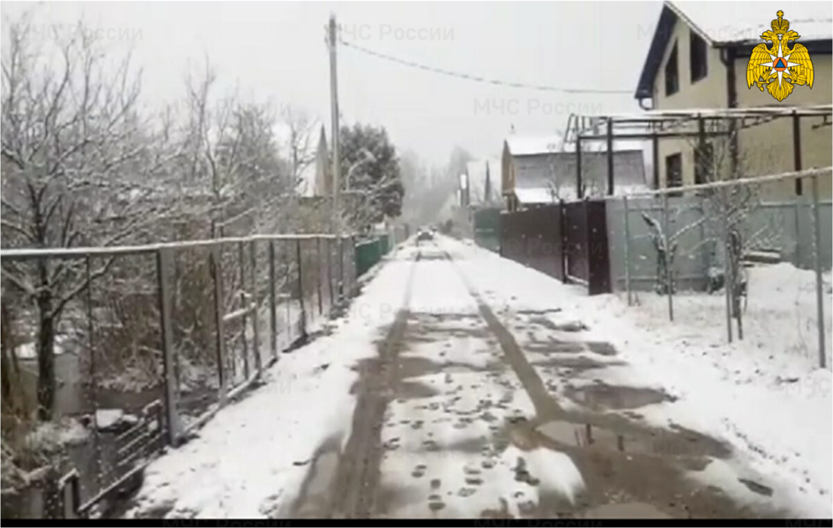 Несколько дачных участков затопило в садоводческом товариществе под Тверью Несколько дачных участков затопило в садоводческом товариществе под Тверью