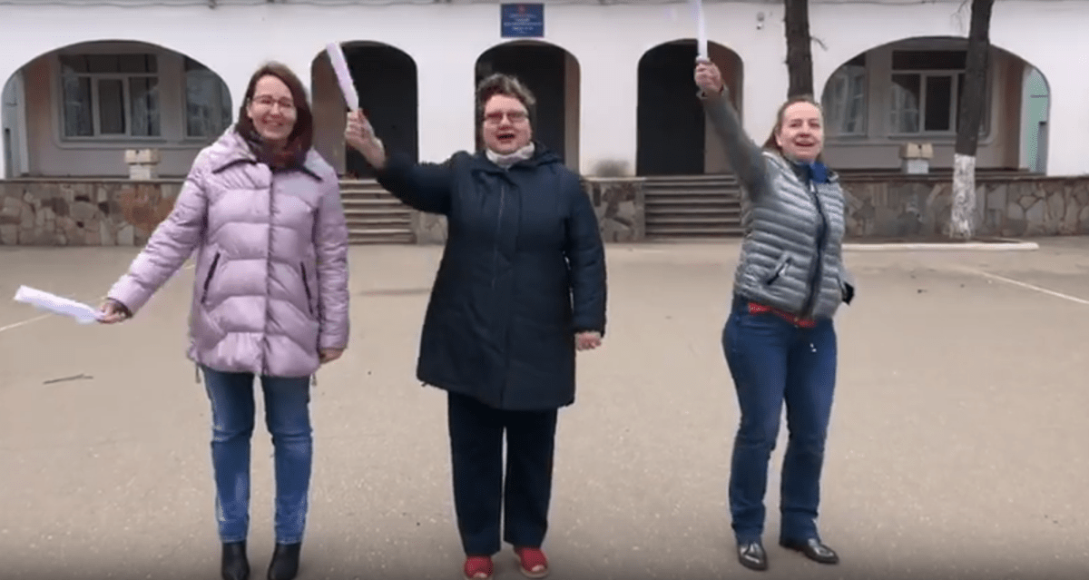 Тверские педагоги предлагают бороться с коронавирусом забавными роликами Тверские педагоги предлагают бороться с коронавирусом забавными роликами