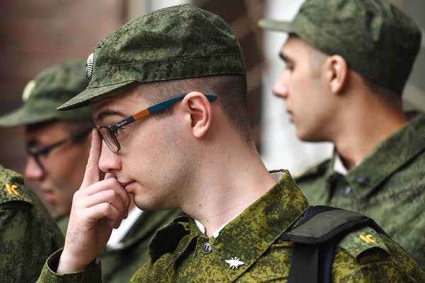 Выпускники школ Тверской области этой весной в армию не пойдут Выпускники школ Тверской области этой весной в армию не пойдут