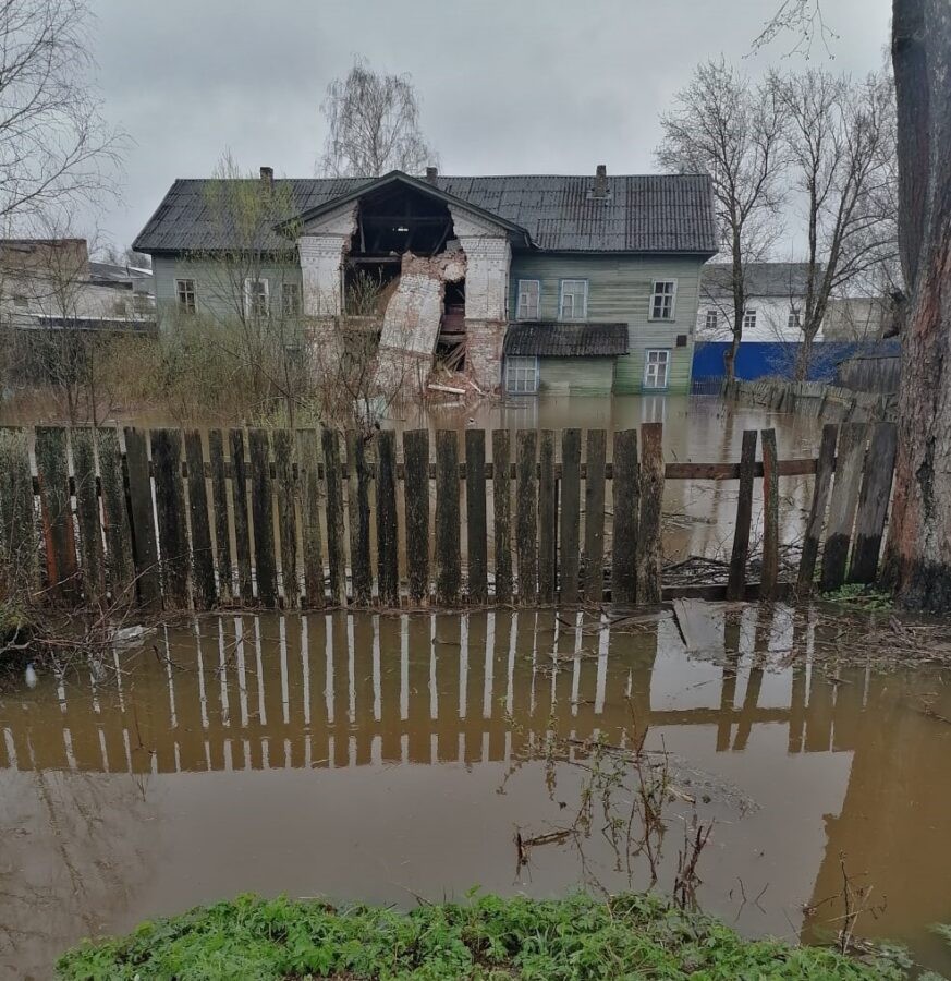 Погода кувшиново тверской обл. Город Кувшиново Тверской области. Дамба в Кувшиново. Наводнение в Тверской области. Плотина Кувшиново.