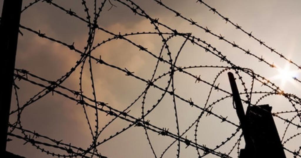Три наркосбытчика отправятся в колонию за распространение героина в Тверской области Три наркосбытчика отправятся в колонию за распространение героина в Тверской области