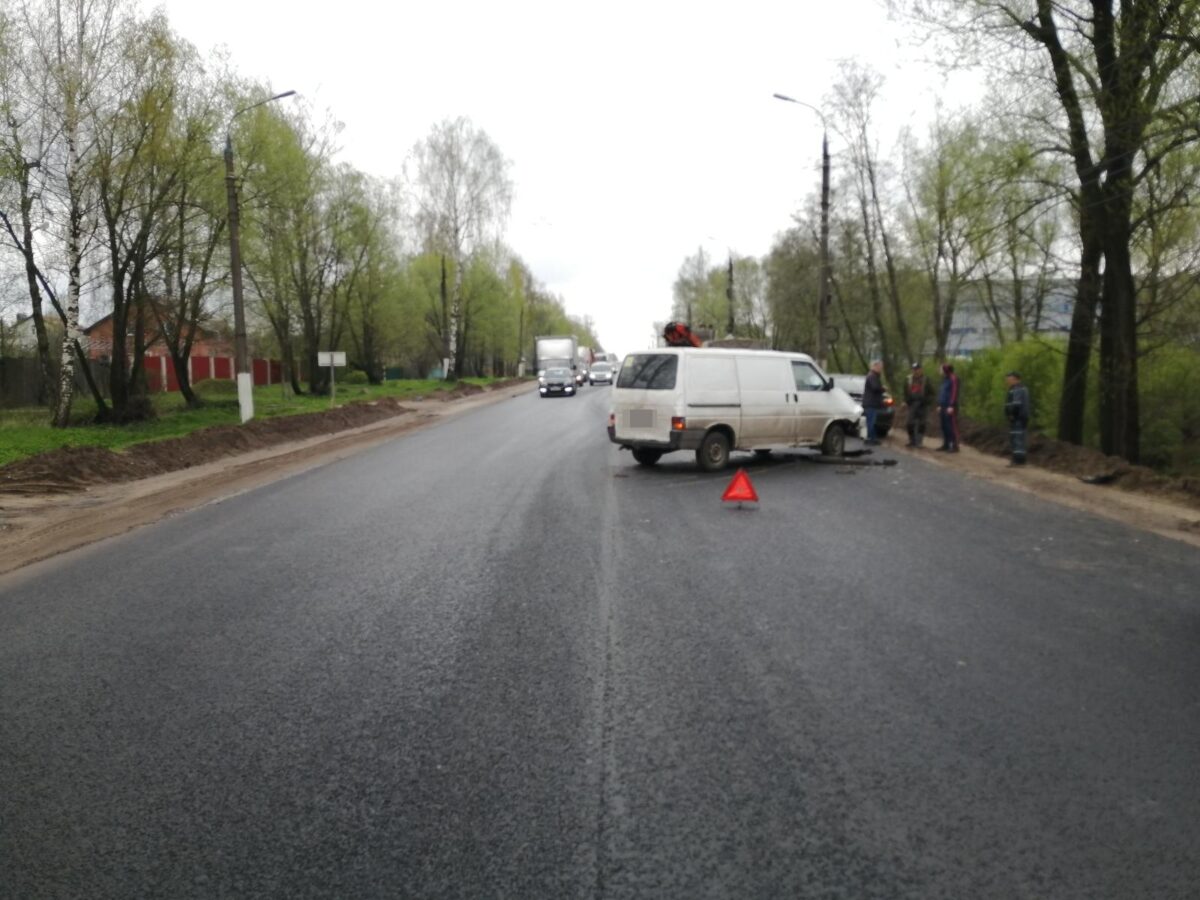 Появились подробности ДТП с вылетевшей в канаву иномаркой в Твери