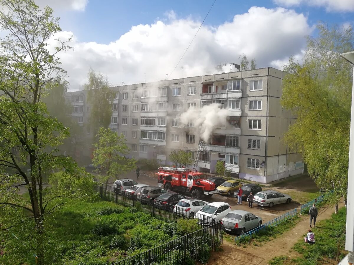 В Твери в сгоревшей квартире обнаружили тело мужчины В Твери в сгоревшей квартире обнаружили тело мужчины