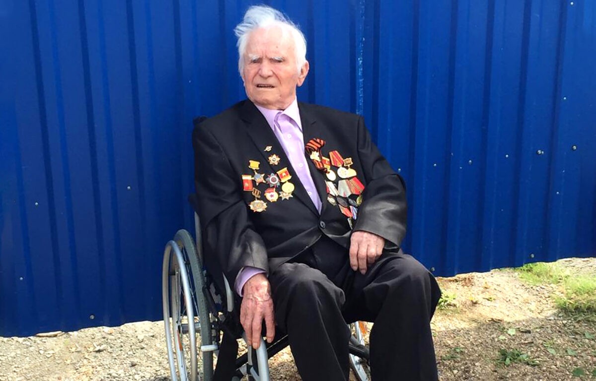 Фронтовик из Твери отметил 100-летний юбилей Фронтовик из Твери отметил 100-летний юбилей