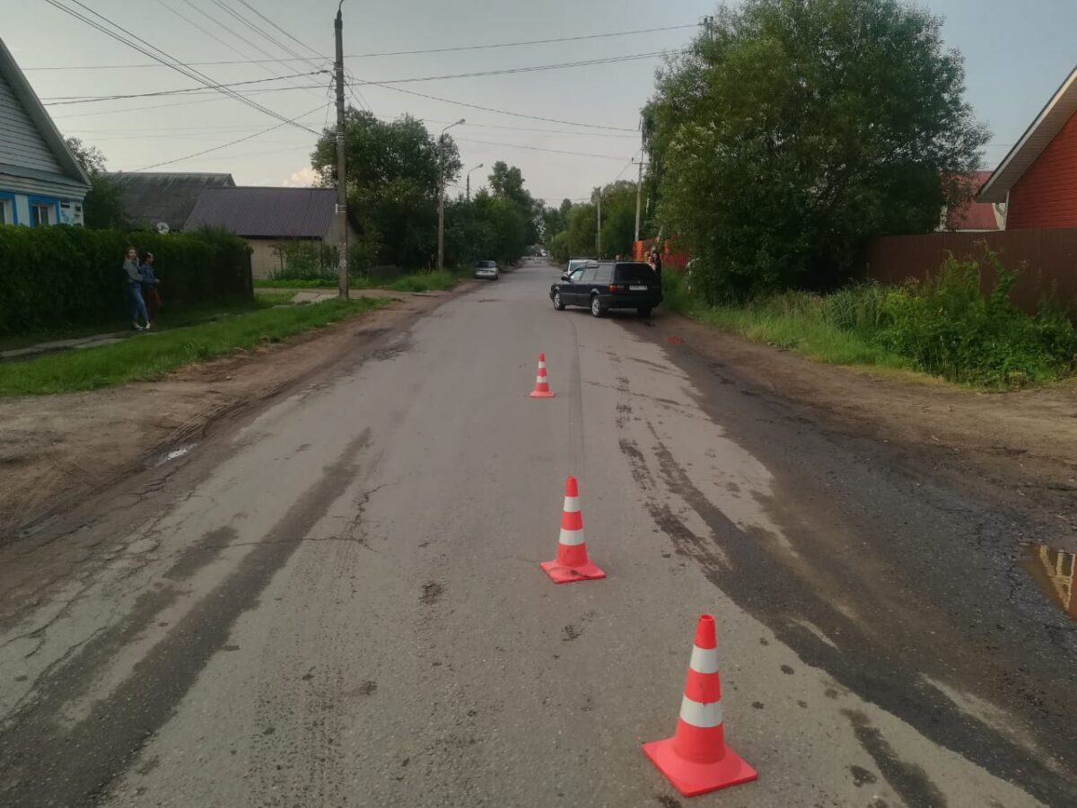 В Твери попал под машину ребенок, который шел с пьяными родителями В Твери попал под машину ребенок, который шел с пьяными родителями