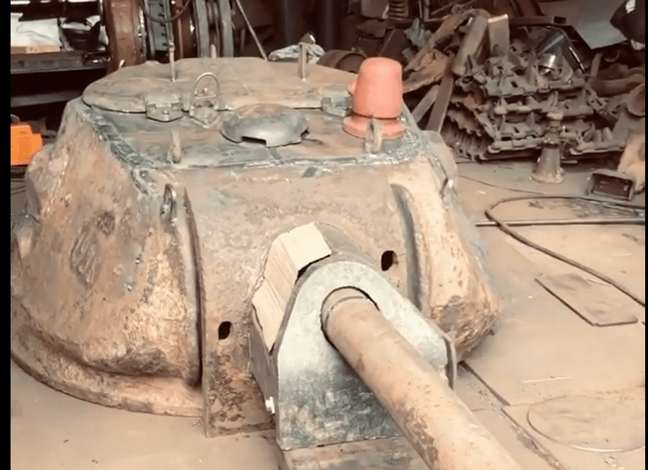 Псковские энтузиасты собирают Т-34 из деталей, найденных в Тверской области Псковские энтузиасты собирают Т-34 из деталей, найденных в Тверской области
