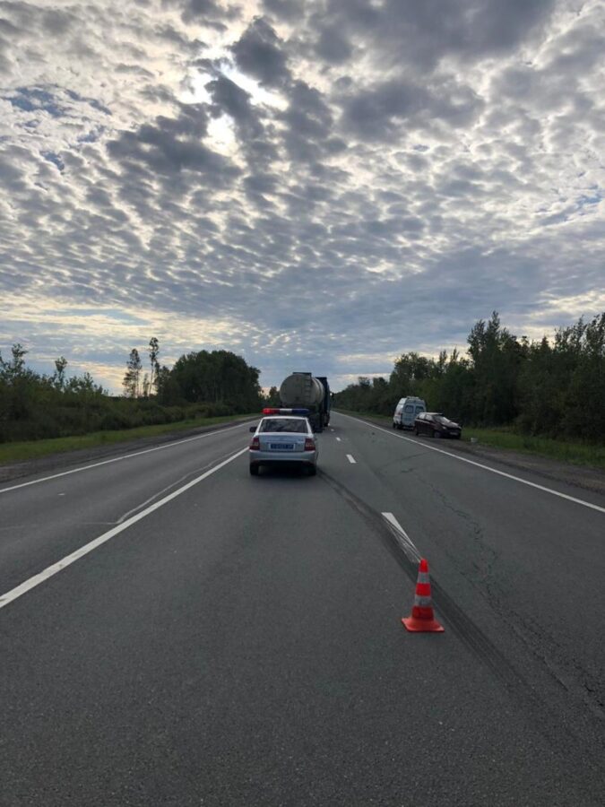 “Матиз” не поделил дорогу с грузовиком на М-10 в Тверской области