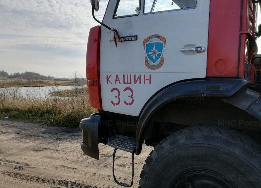 Тело погибшего человека достали из реки в Тверской области Тело погибшего человека достали из реки в Тверской области