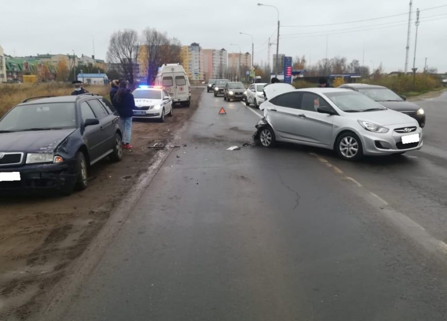 Skoda влетела в Hyundai в Твери, пострадала 75-летняя женщина Skoda влетела в Hyundai в Твери, пострадала 75-летняя женщина