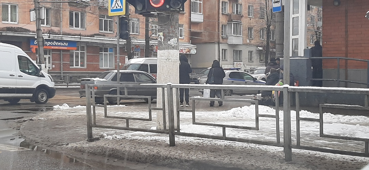 Нарушительница попала под колёса ВАЗа в Твери