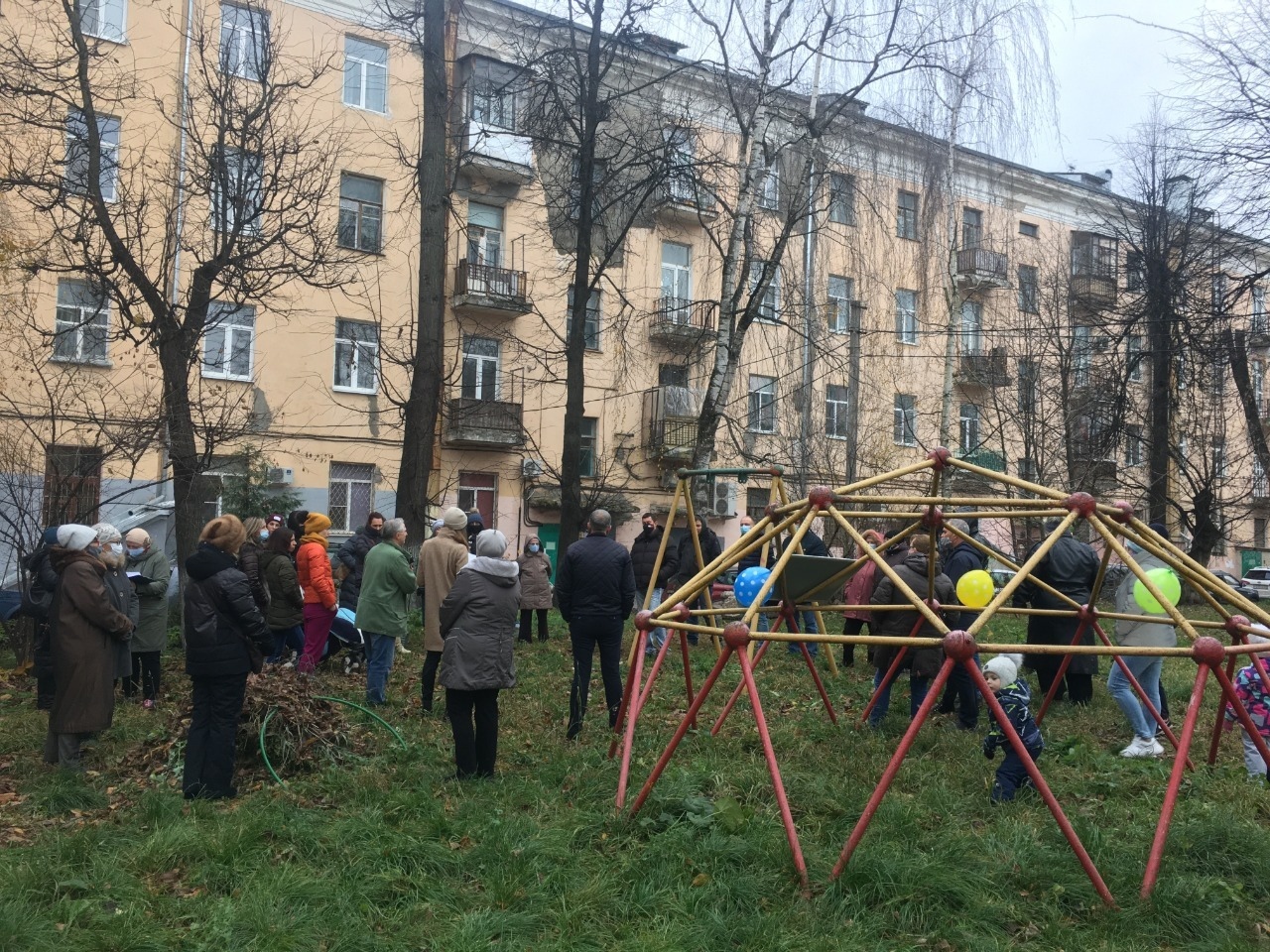 Жители Твери хотят огородить свою территорию и поставить камеры | ТОП Тверь  новости