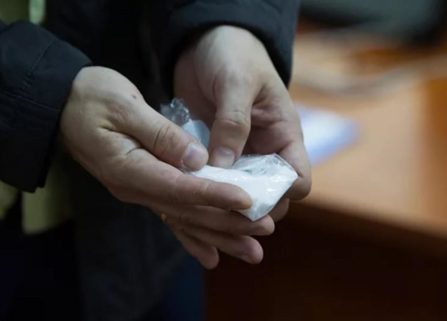 Двум молодым тверитянам грозит до 20 лет тюрьмы за сбыт наркотиков Двум молодым тверитянам грозит до 20 лет тюрьмы за сбыт наркотиков