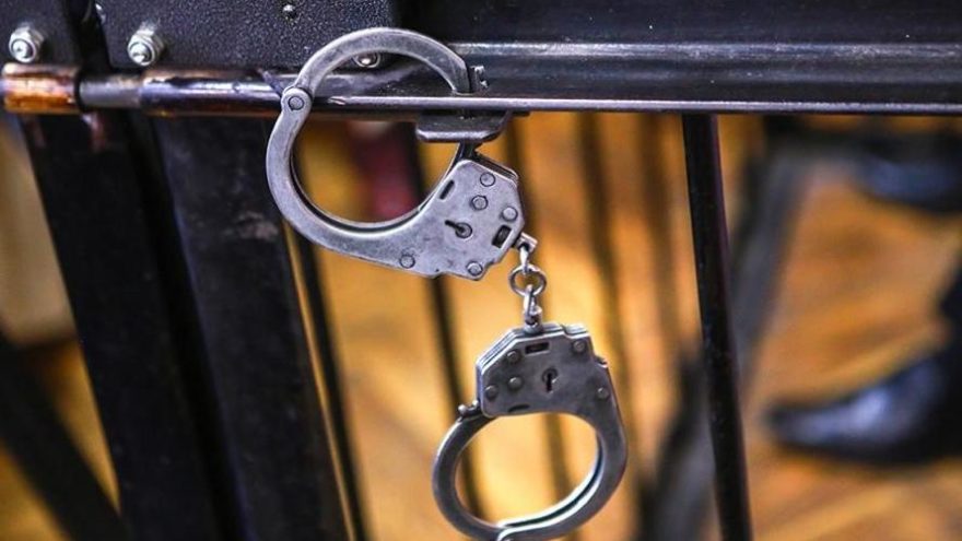 Мужчину, стрелявшего из ружья по подросткам в Тверской области, заключили под стражу Мужчину, стрелявшего из ружья по подросткам в Тверской области, заключили под стражу