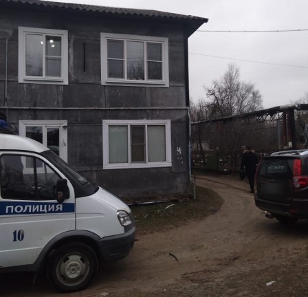 Любители выпить разобрали стену и совершили кражу в Тверской области Любители выпить разобрали стену и совершили кражу в Тверской области