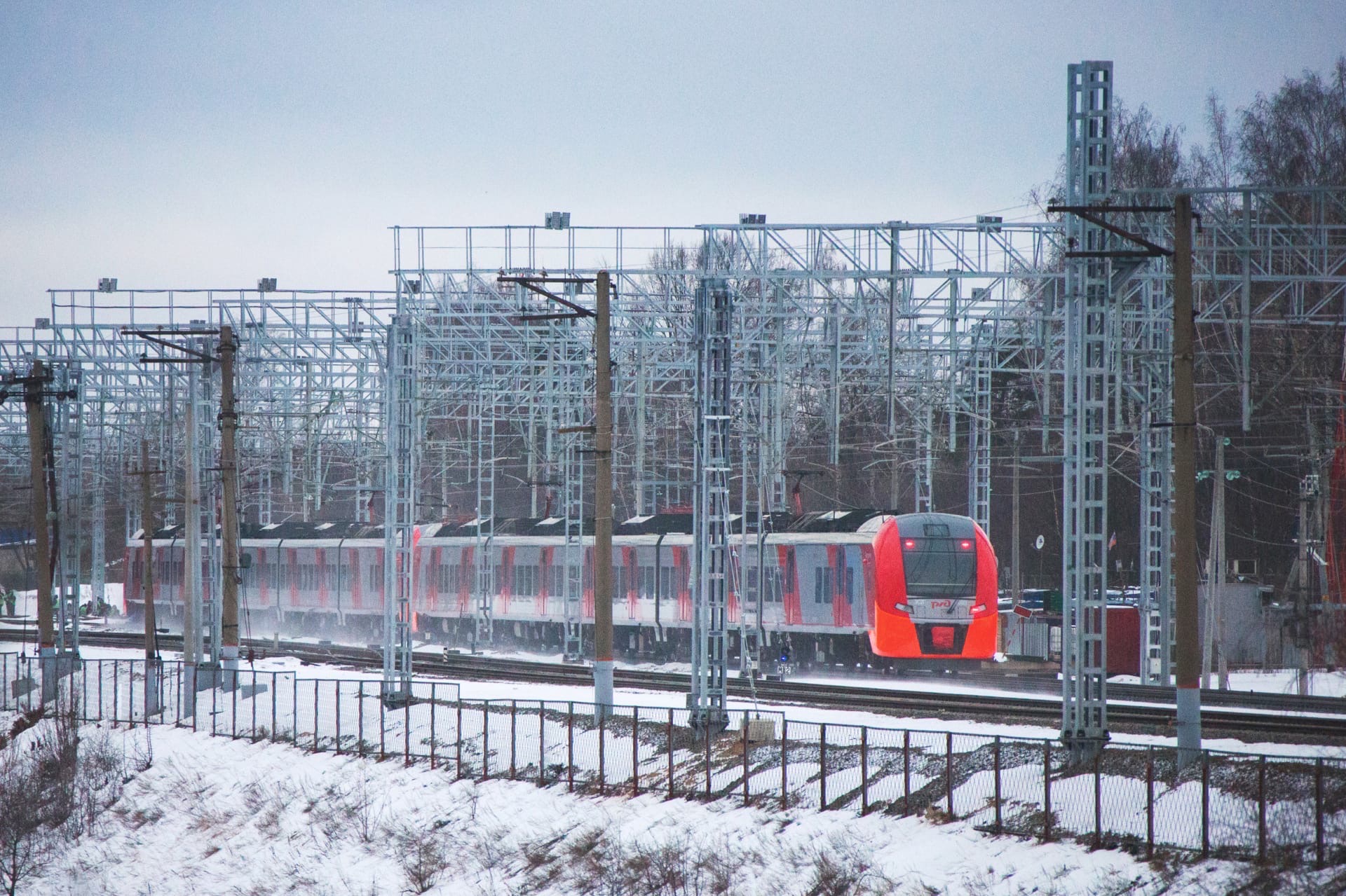 Электрички тверь химки сегодня. Московско-Тверская Пригородная пассажирская компания. Решетниково Тверь. Электрички Решетниково Ховрино. Станция Решетниково Московская область фото.