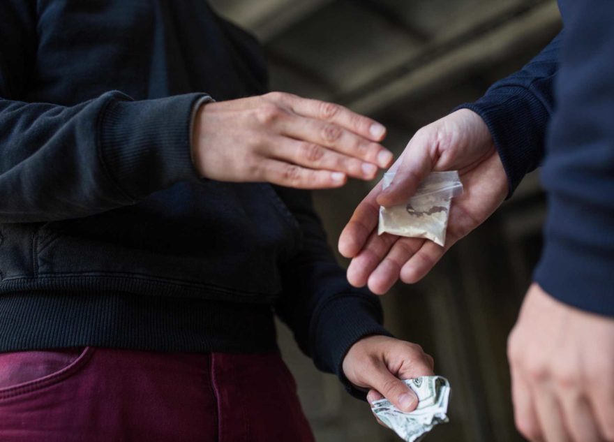 Парень из Тверской области получил срок за продажу наркотика оперативнику Парень из Тверской области получил срок за продажу наркотика оперативнику