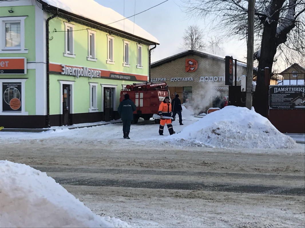 Пожарные по сигналу прибыли в пиццерию в Тверской области | ТОП Тверь  новости