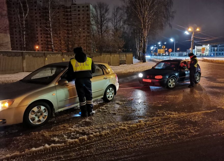 В Твери пьяные водители продолжают разъезжать по городским улицам В Твери пьяные водители продолжают разъезжать по городским улицам