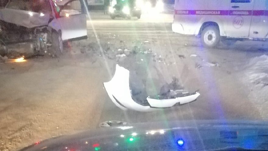 ДТП в Твери с участием «Скорой помощи» попало на видео и вызвало много споров ДТП в Твери с участием «Скорой помощи» попало на видео и вызвало много споров