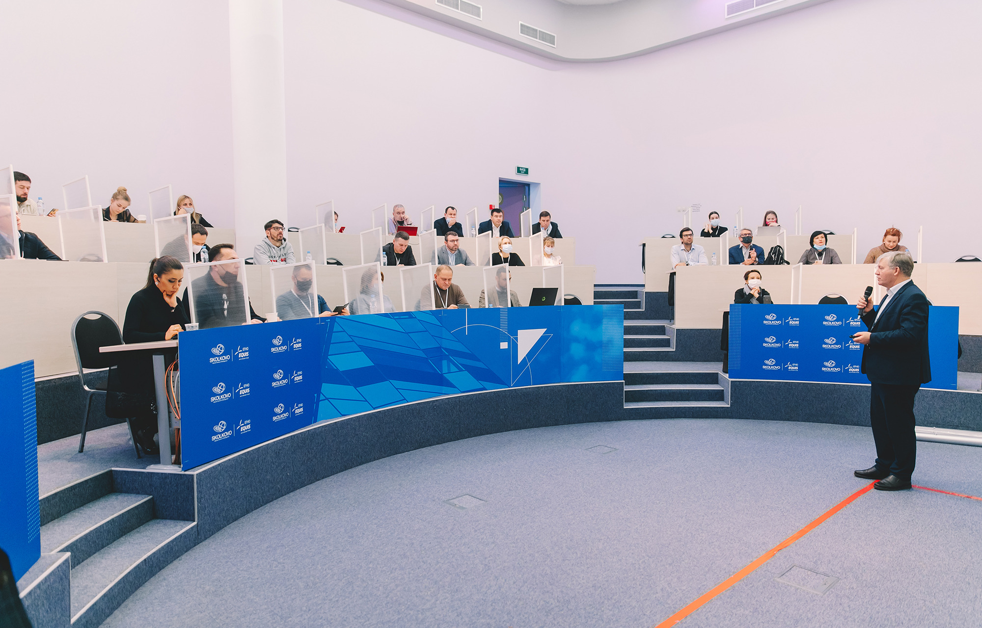 Тверских управленцев обучают эффективной работе по национальным проектам