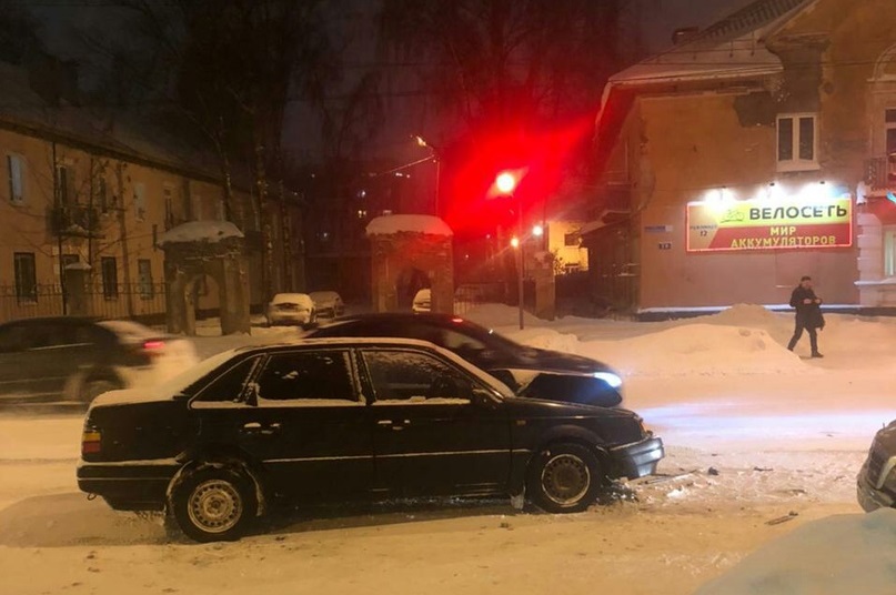 17-летняя девушка пострадала в столкновении двух иномарок в Твери