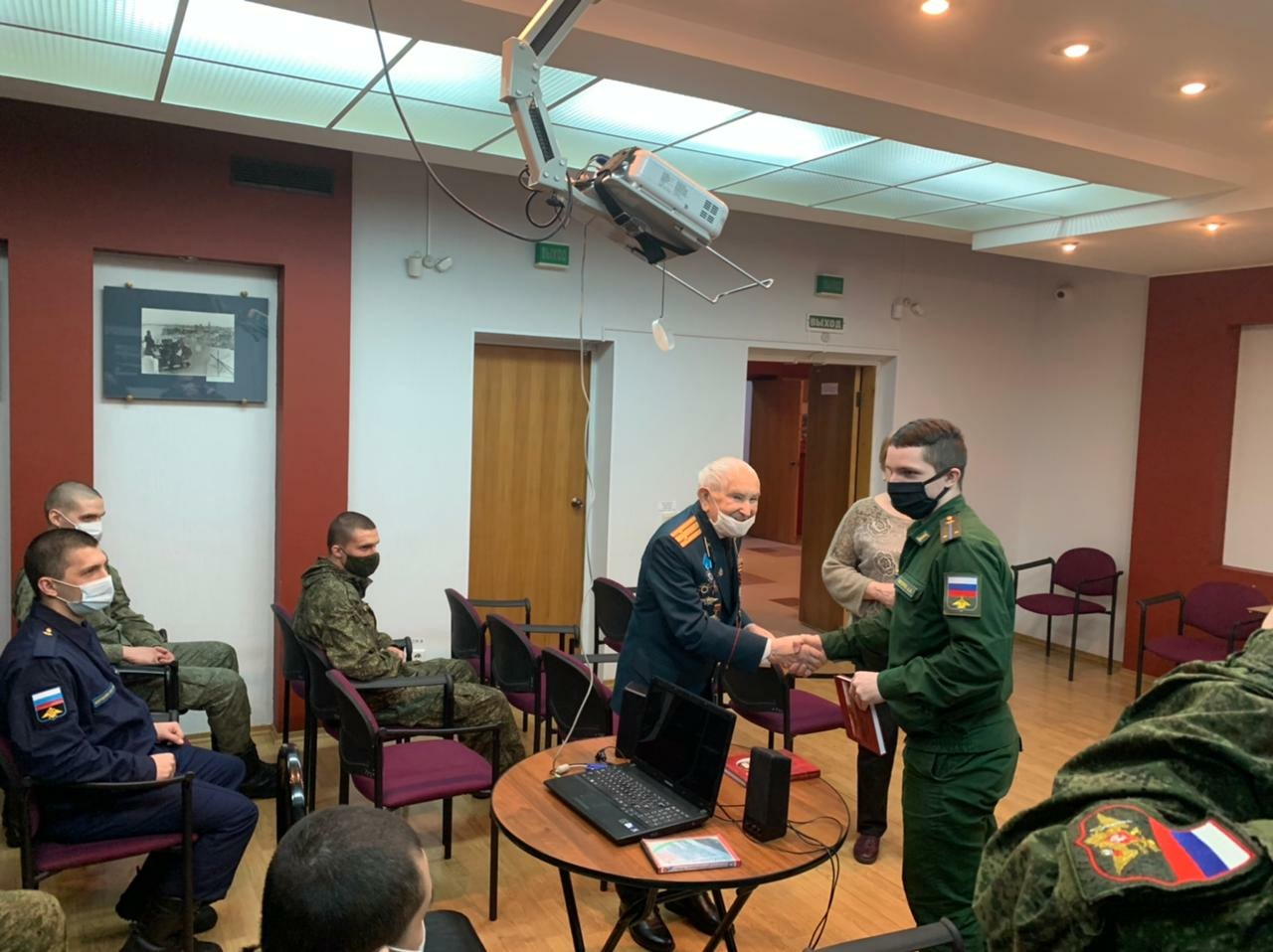 Фронтовик Иван Кладкевич представил свою книгу в Музее Калининского фронта