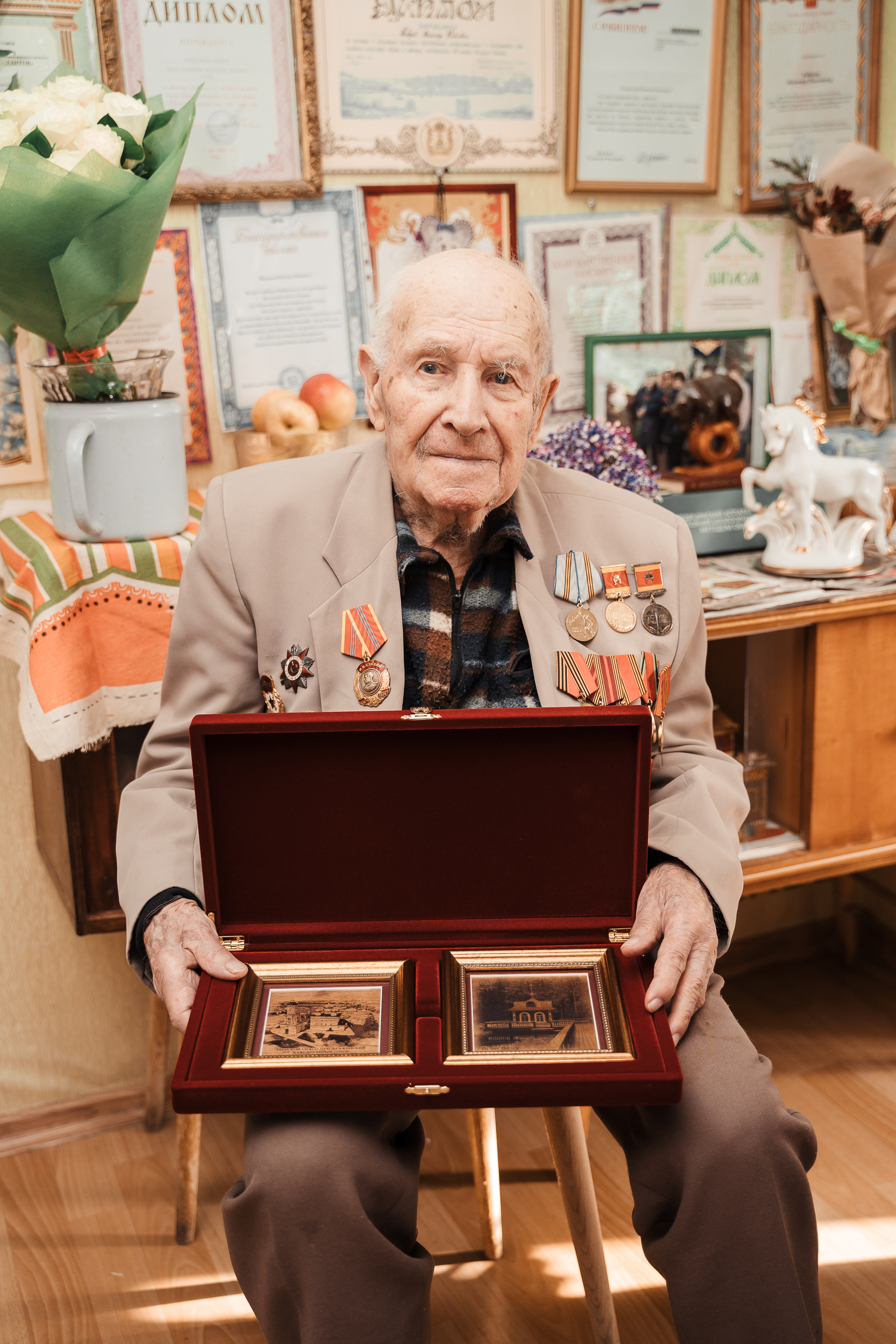 Игорь Руденя поздравил со 100-летием легендарного фронтового разведчика