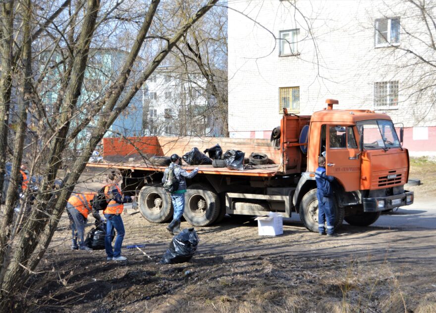Почти 200 кубометров мусора вывезли из Твери после массового субботника Почти 200 кубометров мусора вывезли из Твери после массового субботника