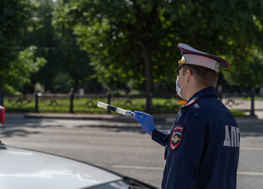 Тверских водителей будут наказывать за летнюю резину и сломанный бампер Тверских водителей будут наказывать за летнюю резину и сломанный бампер