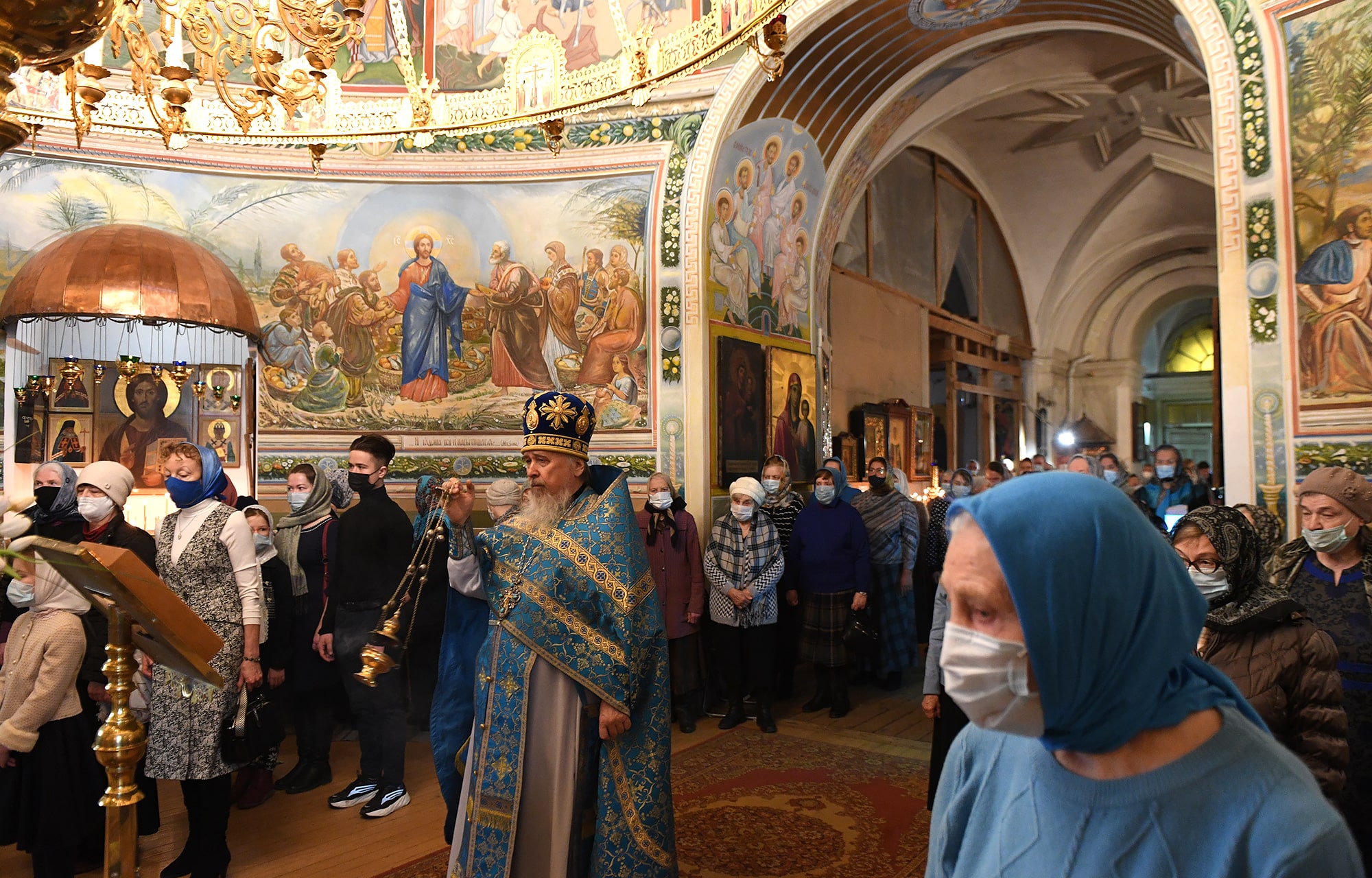 Какой праздник 8 апреля православный. Храм Благовещения Пресвятой Богородицы. Благовещение Пресвятой Богородицы служба в храме. С Благовещением Пресвятой Богородицы. Благовещение Богородицы праздник.