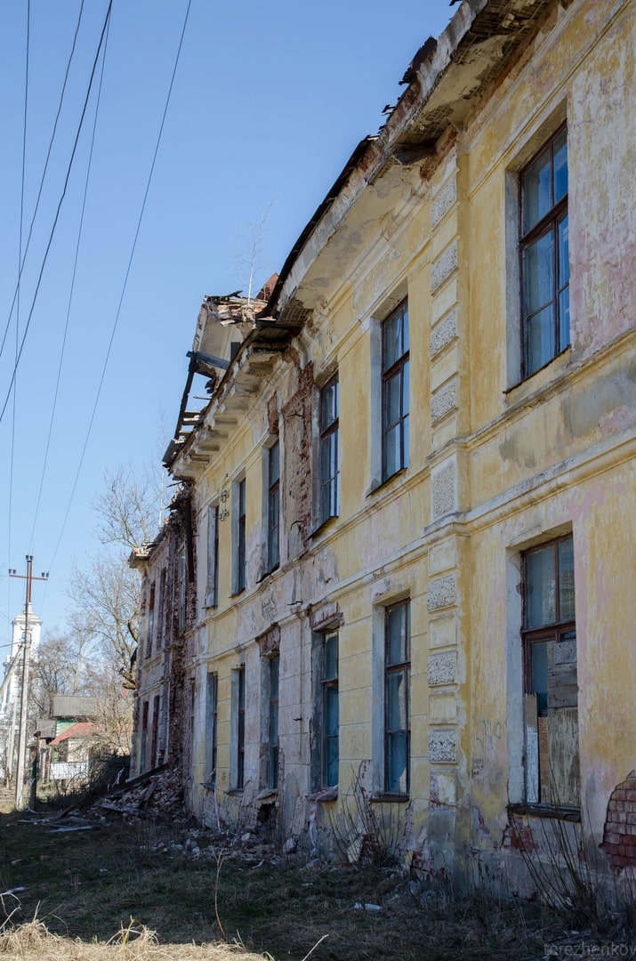 В Тверской области может обрушиться стена Путевого дворца