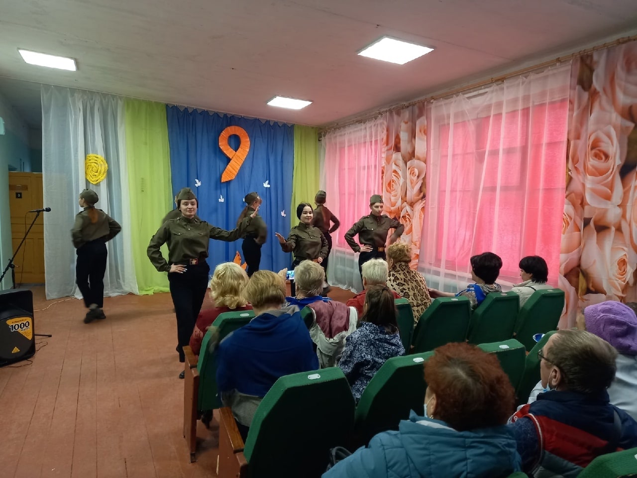 В Лихославльском округе пели и танцевали в честь 9 Мая