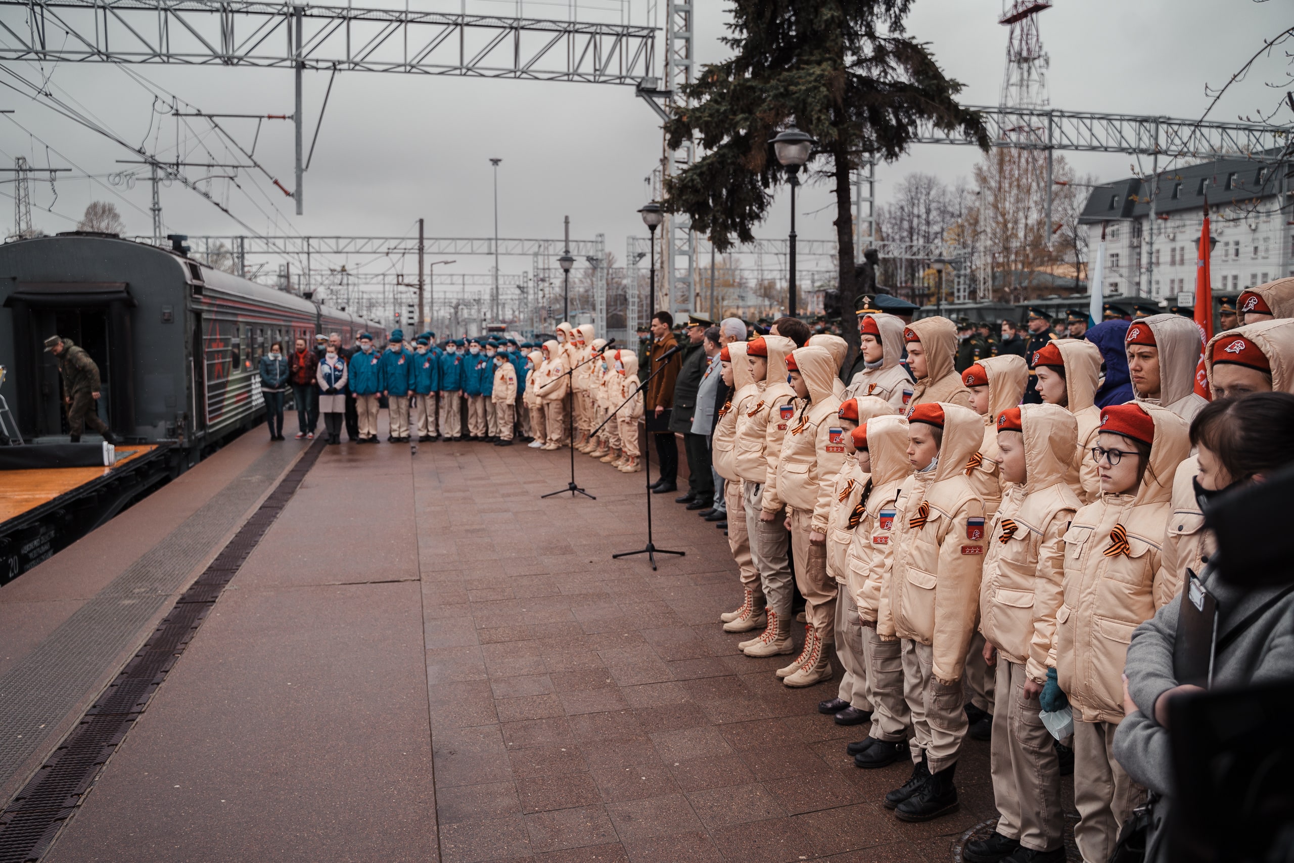 Военная история и новейшее вооружение: тематический поезд прибыл в Тверь |  ТОП Тверь новости