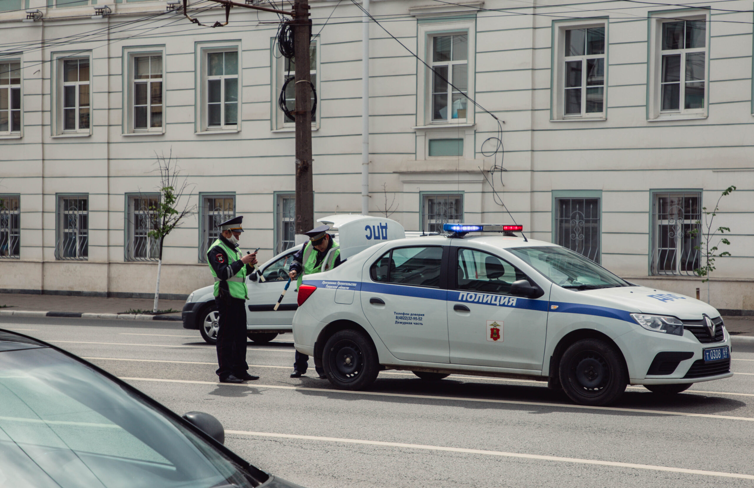 В Твери полиция ищет дебоширов, которые устроили драку в автобусе №56 | ТОП  Тверь новости