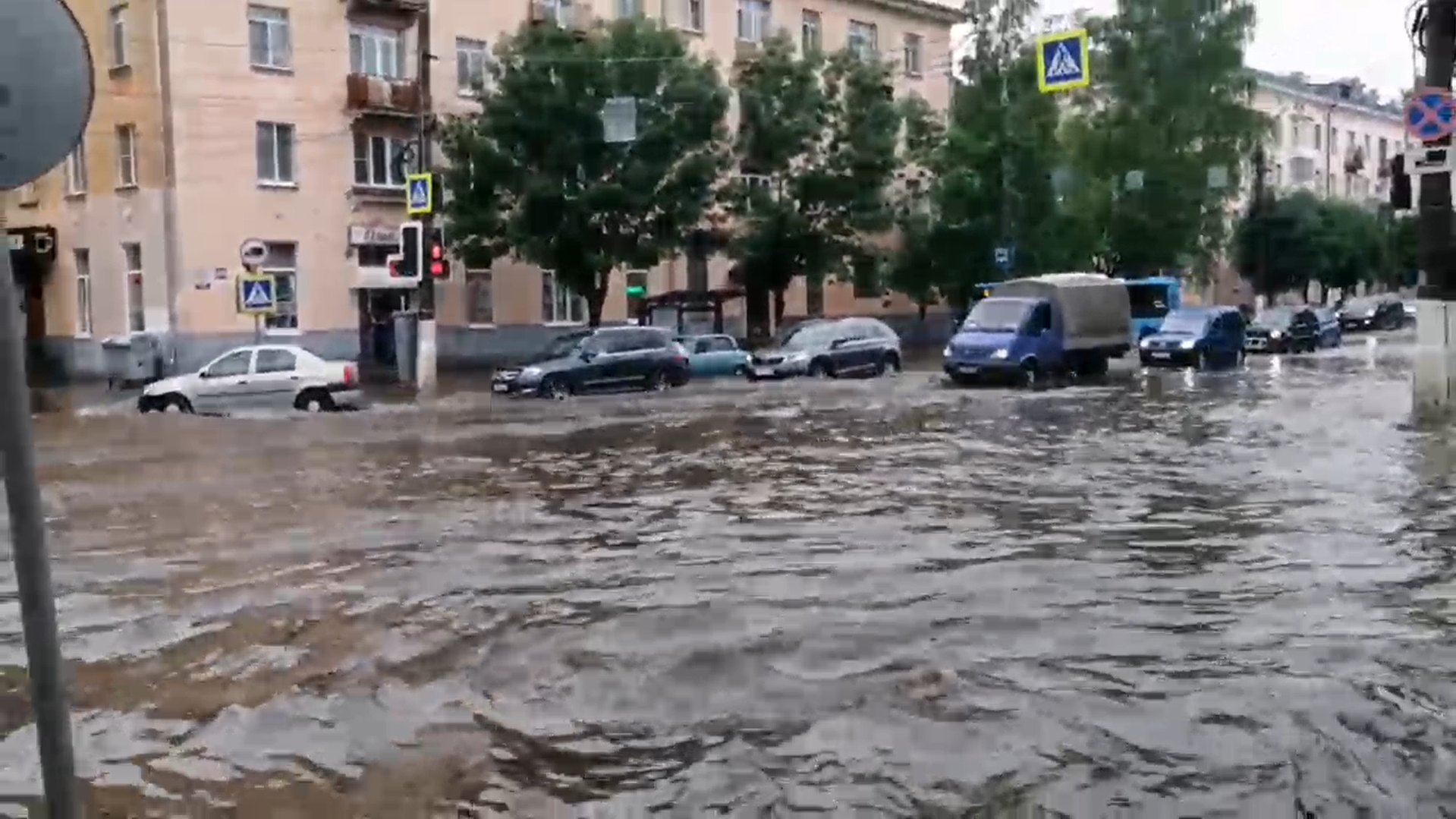 Тверь погрузилась под воду: фото и видео с улиц города | ТОП Тверь новости