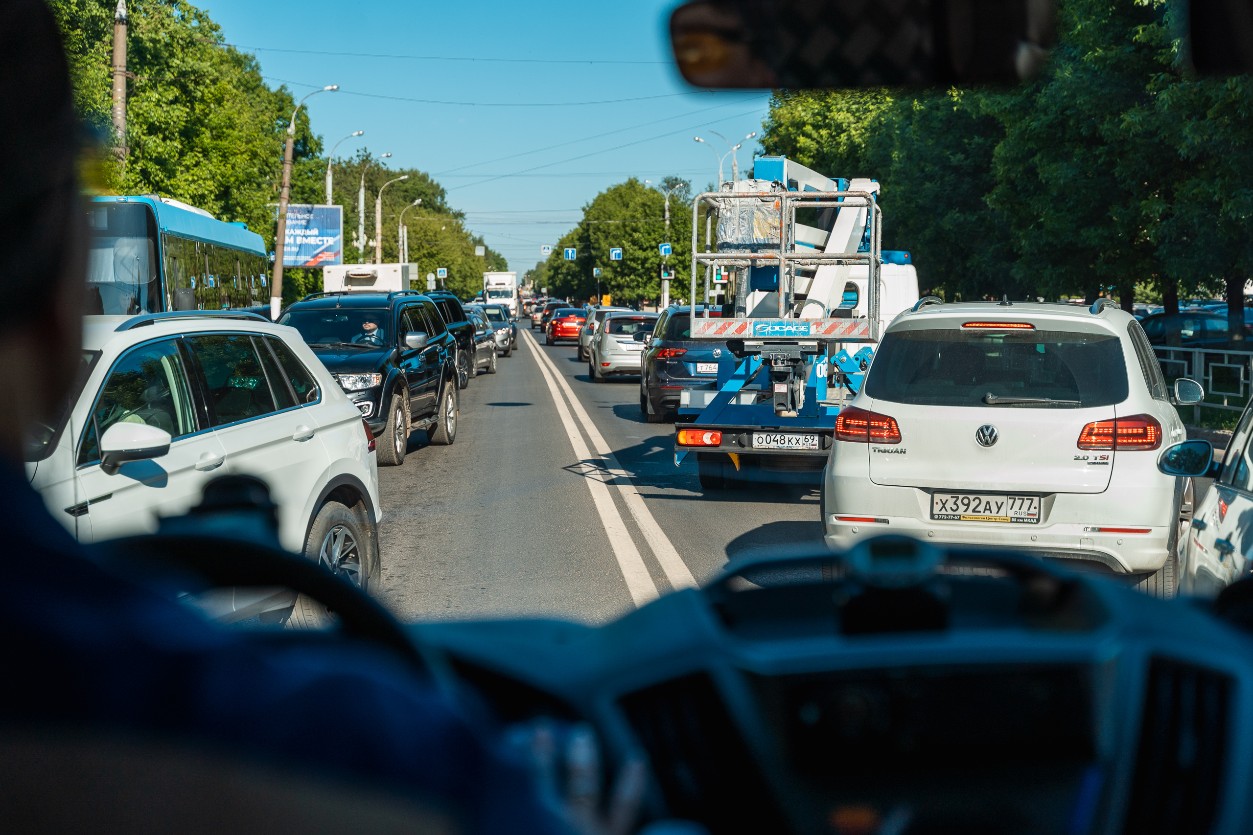 В петербурге женщина не уступила скорой