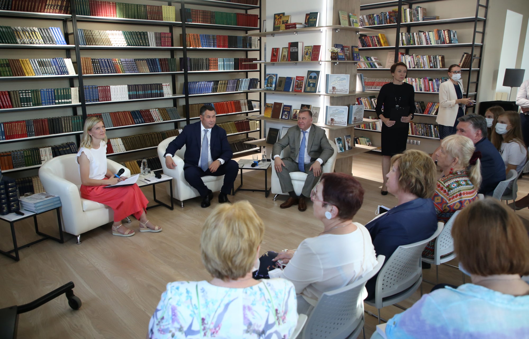 В Твери презентовали книгу, изданную к 150-летию со дня рождения тверского фотографа Ивана Тачалова