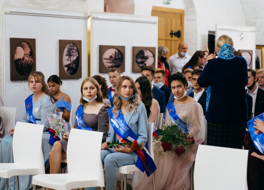 Названы имена школьников Тверской области, которые лучше всех сдали ЕГЭ Названы имена школьников Тверской области, которые лучше всех сдали ЕГЭ