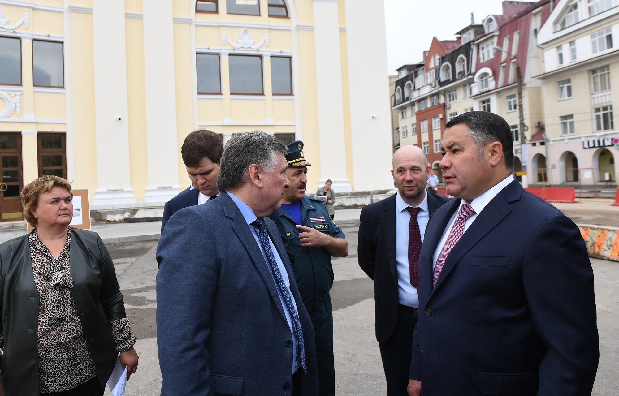 У нового ЗАГСа в Твери проложили сеть наружного освещения