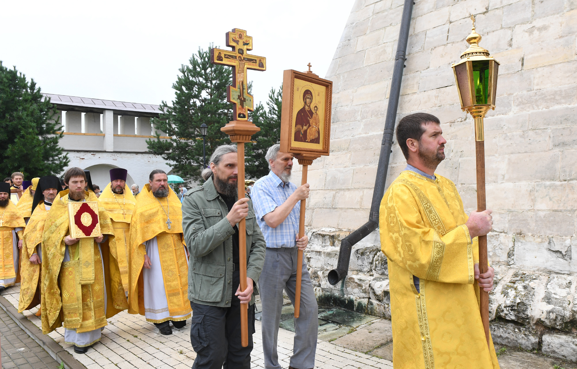 На Дне памяти святителя Иова в Старице заложили традицию напутствия выпускников
