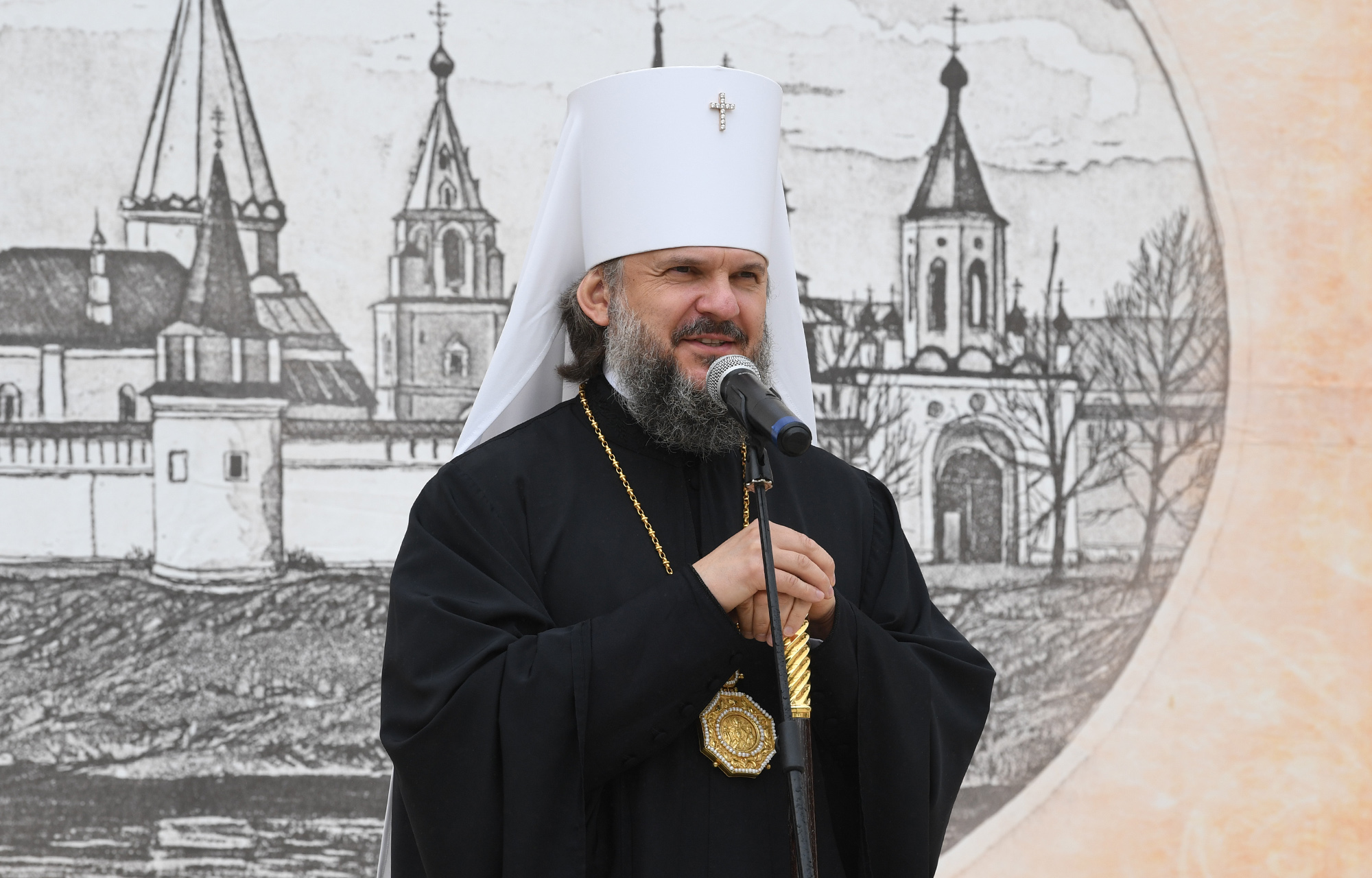 На Дне памяти святителя Иова в Старице заложили традицию напутствия выпускников